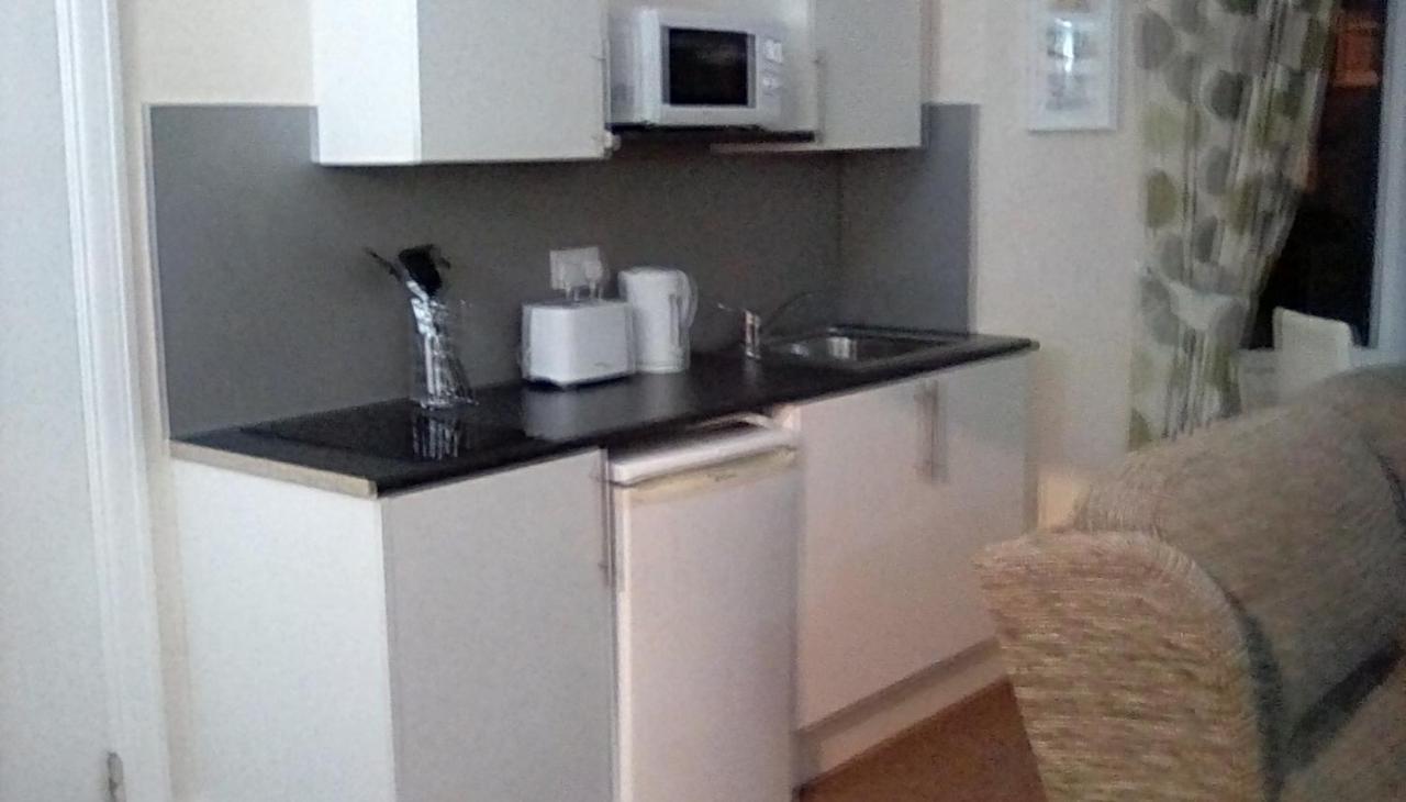 Columbus Holiday Flats สการ์โบโรห์ ภายนอก รูปภาพ